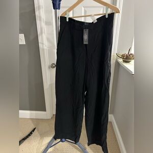Banana Republic Wide Leg trouser - Size 14 NWT